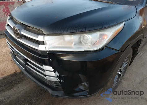 2018 Toyota Highlander Le z USA, uszkodzony, nr VIN 5TDBZRFH1JS906155
